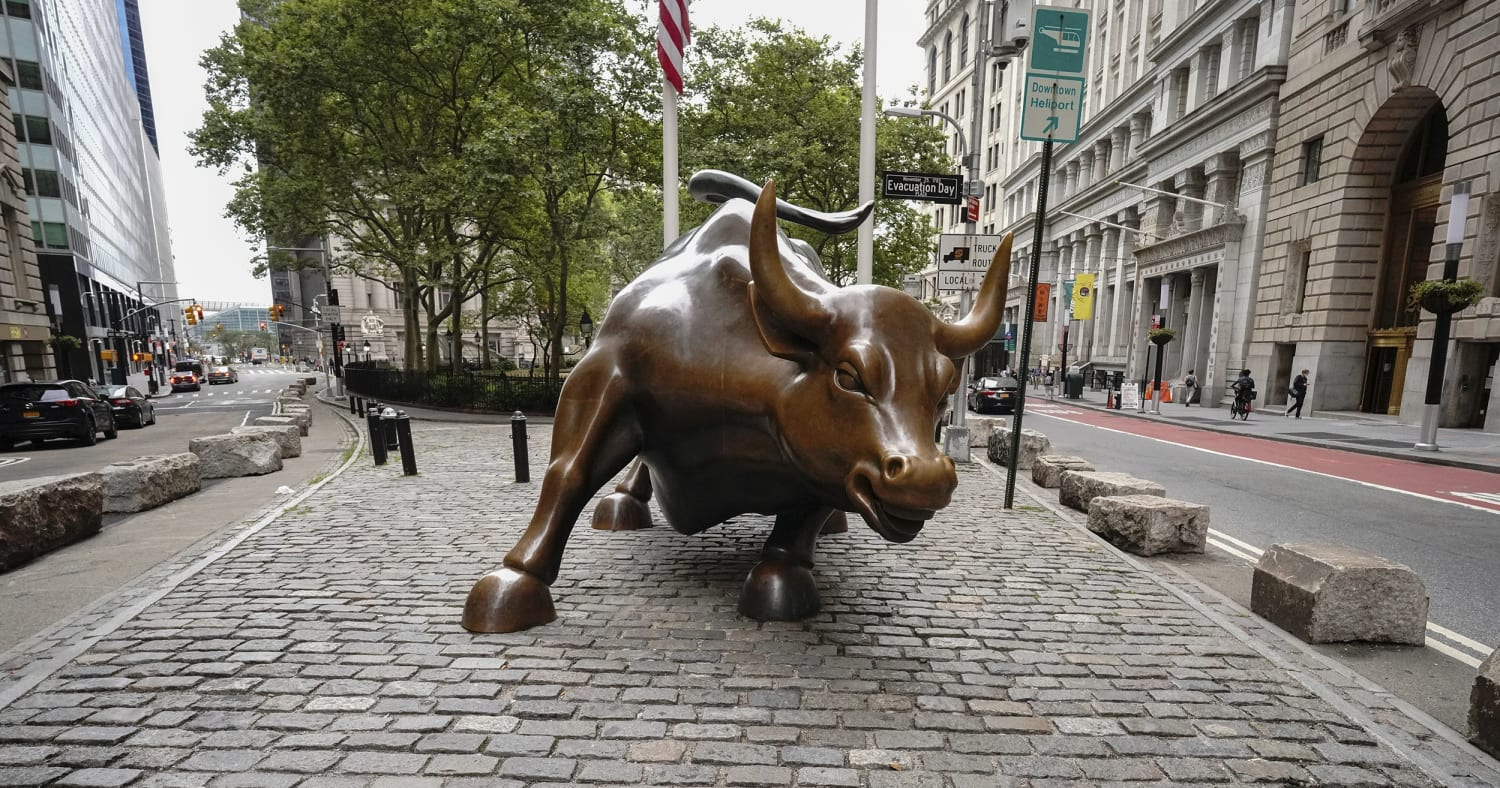 Chứng khoán phố wall là gì - The Charging Bull, biểu tượng của Phố Wall